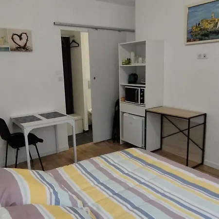 Neuf Avec Accès Indépendant 3* Poitiers