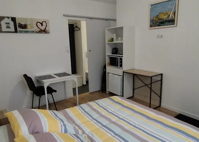 Neuf Avec Accès Indépendant 3* Poitiers